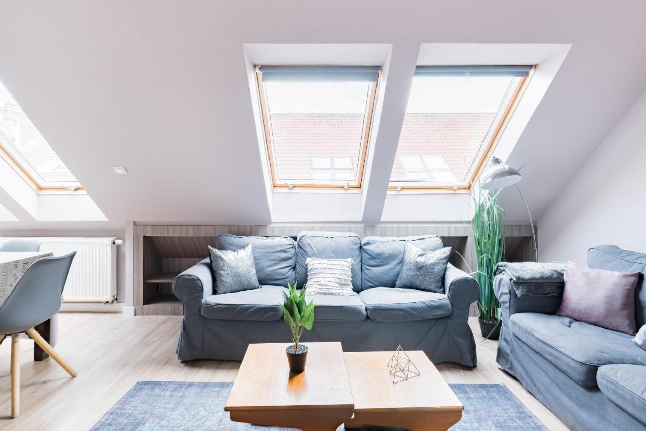 Sunny And Central Penthouse With Private Garage Budapest Exterior photo